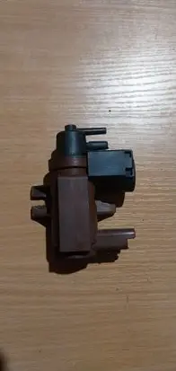 Citroen C4 I Turbo solenoid valve 165601