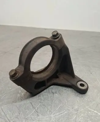 Volvo XC70 Driveshaft support bearing bracket 9143465