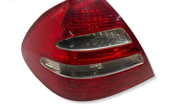 Mercedes-Benz E W211 Rear/tail lights A2118200364
