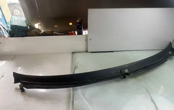 Audi A6 S6 C5 4B Wiper trim 4B1819403A