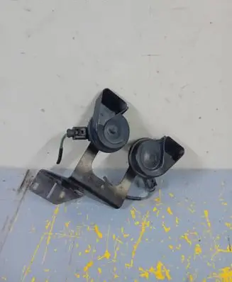 Audi A6 S6 C6 4F Horn signal 703881165