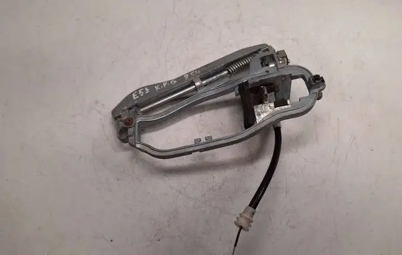 BMW X5 E53 Rear door exterior handle/bracket 51228243635