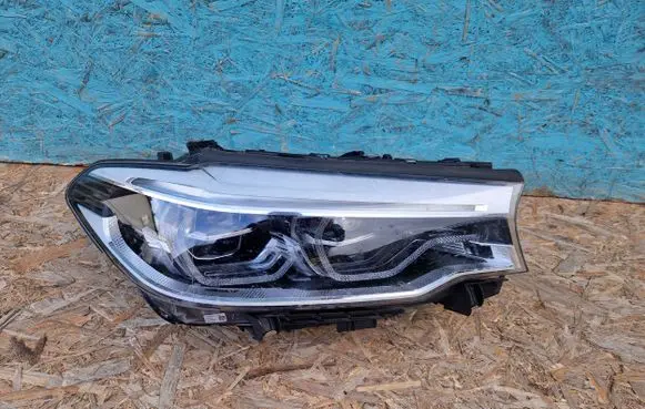 BMW 5 G30 G31 Headlight/headlamp 8499122