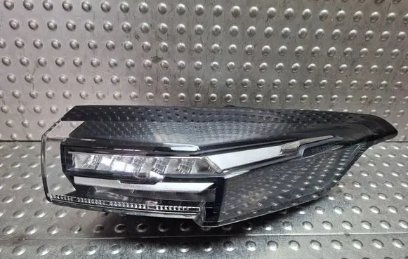 Peugeot 308 Rear/tail lights S27639239 9835299280