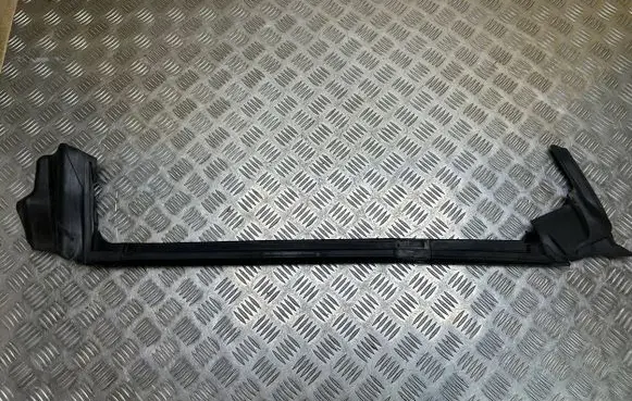 BMW 6 F06 Gran coupe Rubber seal rear door window/glass 7275319