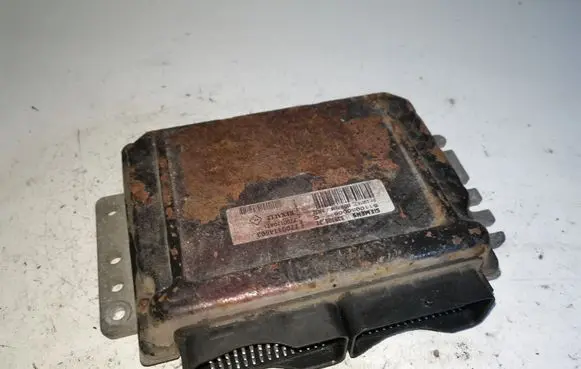 Renault Scenic I Engine control unit/module 7700114503 7700110471 S110030006C