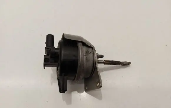 Volkswagen PASSAT B8 Turbo charger electric actuator 40131350