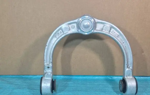 Front lower control arm/wishbone