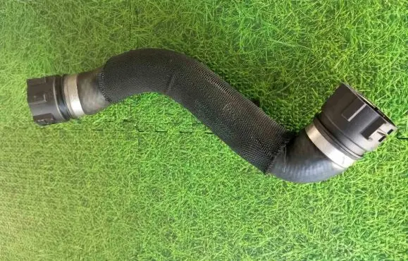 BMW M6 Coolant pipe/hose 7836569