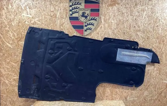 Porsche Panamera (971) Engine splash shield/under tray 971825311j