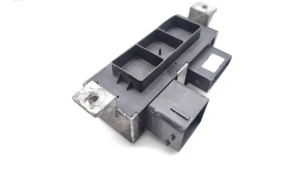Opel Movano B Glow plug pre-heat relay 8200558438