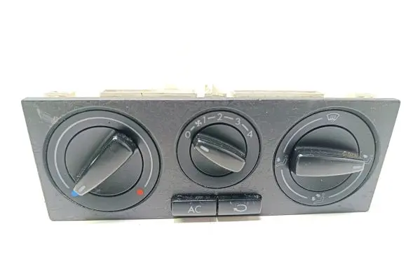 Volkswagen Golf IV Climate control unit