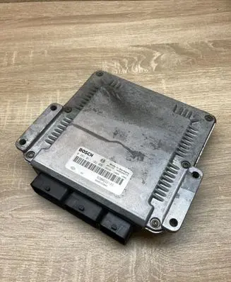 Renault Scenic I Engine control unit/module ECU 8200222133 0281011102