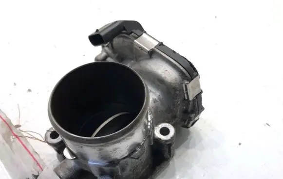 Hyundai Tucson TL Engine shut-off valve 351002A600