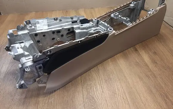 Porsche Macan (95B) Center console 95B863239JG