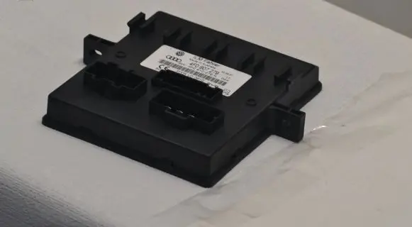 Audi A6 S6 C6 4F Comfort/convenience module 4F0910279K F005V00619