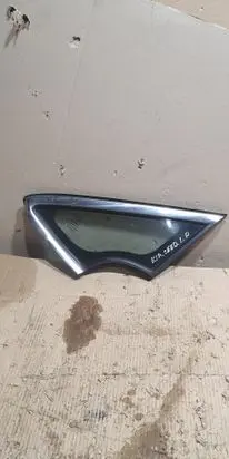 KIA Ceed Front triangle window/glass 2014R