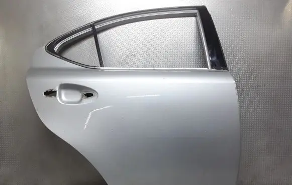 Lexus IS 220D-250-350 Rear door