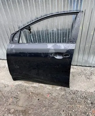 KIA Sportage Front door