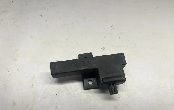 Audi A8 S8 D4 4H Keyless (KESSY) go control unit/module 8K0907247