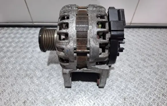 Renault Clio IV Generator/alternator 231008593R F000BL0410
