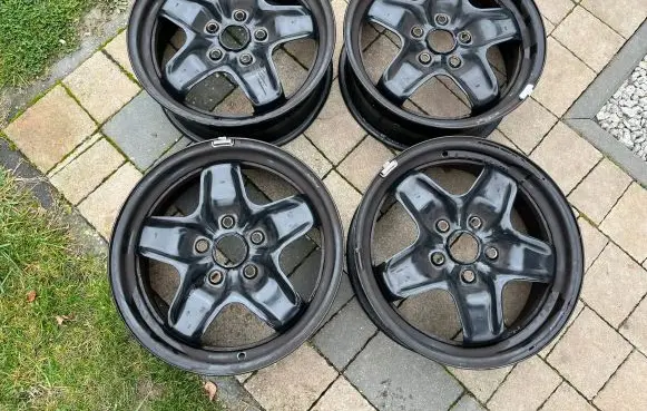 Volkswagen Golf VII R16 steel rim 