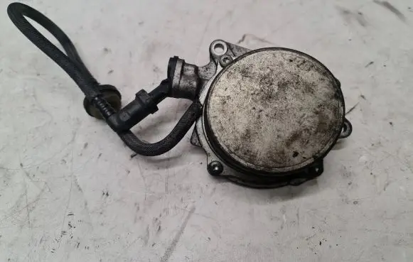 Peugeot 207 Vacuum pump E5106