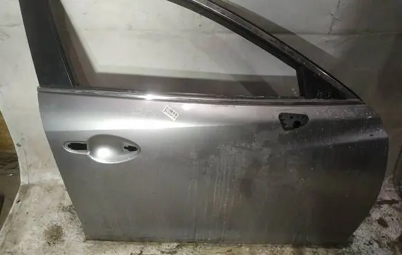 Mazda 6 Front door pilkos