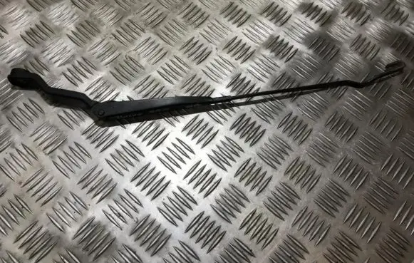 Volvo S40, V40 Front wiper blade arm