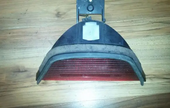 BMW 5 E39 Third/center stoplight 8360568 178053