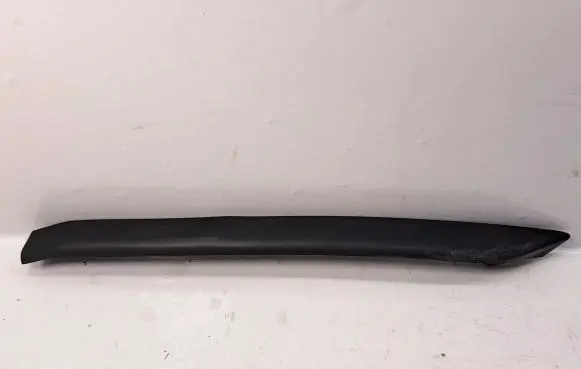 Toyota Avensis T270 Front bumper lip 7685105030