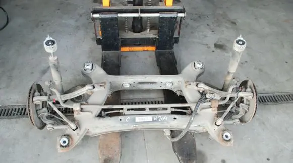 Mercedes-Benz C W204 Rear axle beam 2043503015