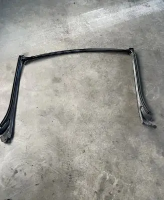 Mercedes-Benz E A207 Windshield trim A2077200047 2077200047