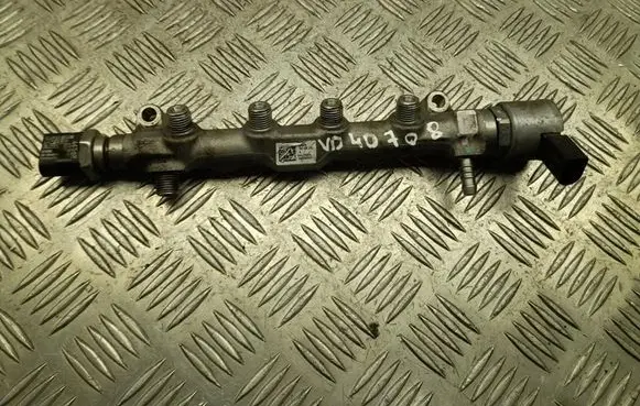 Volkswagen Transporter - Caravelle T6 Fuel distributor 04L093A
