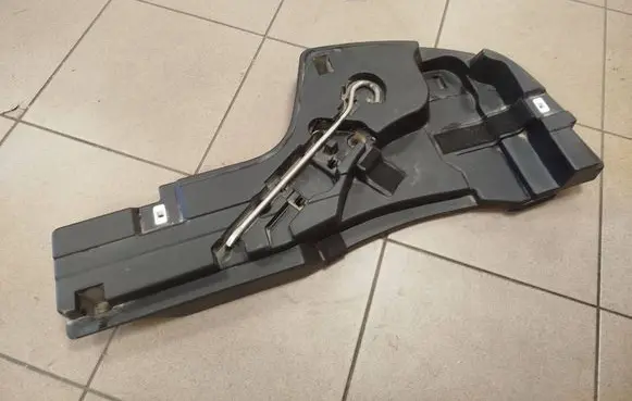 Subaru Outback (BS) Spare wheel section trim 95086AL020
