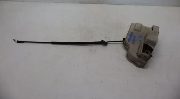Volkswagen Touran I Front door lock