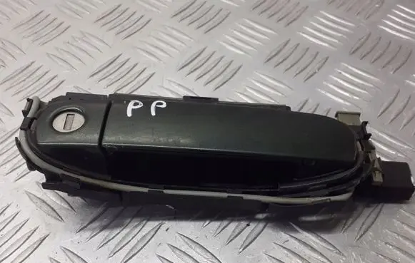 Audi A3 S3 8L Front door exterior handle LY6R
