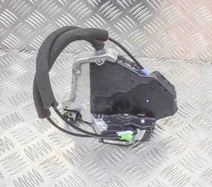 Toyota C-HR I Front door lock Q68J1922