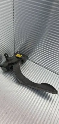 Iveco Daily 30.8 - 9 Accelerator throttle pedal 0281002632 691300822