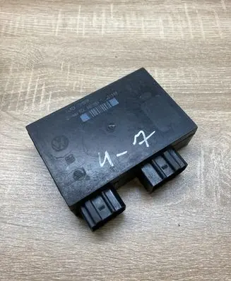 Volkswagen Golf IV Comfort/convenience module 5DK007954