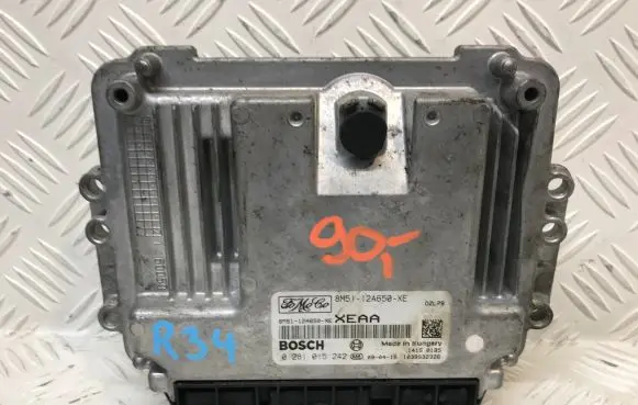 Ford Focus Engine control unit/module 8M5112A650XE