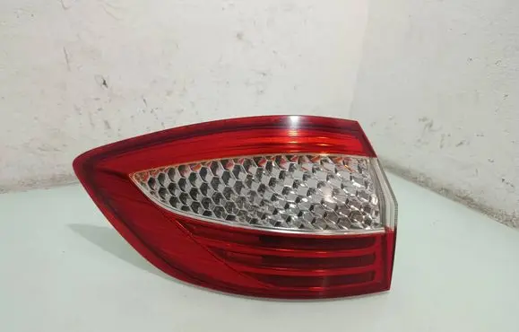 Ford Mondeo MK IV Rear/tail lights 7S7113405B