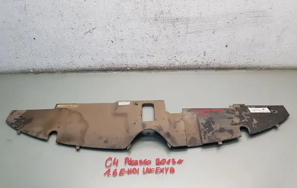 Citroen C4 II Picasso Front bumper mounting bracket