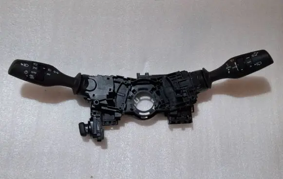 Lexus RX 450H Wiper turn signal indicator stalk/switch 17F923
