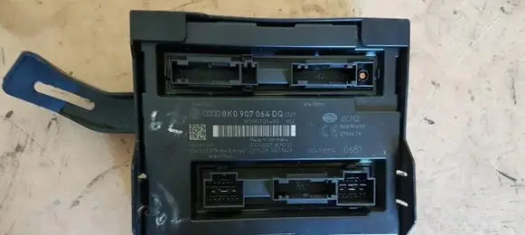Audi A4 S4 B8 8K Comfort/convenience module 8K0907064DQ