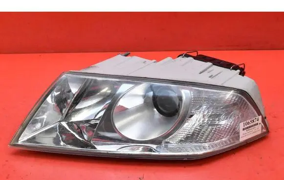 Skoda Octavia Mk2 (1Z) Headlight/headlamp 