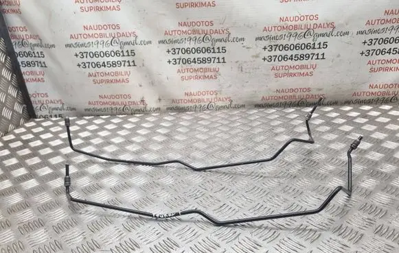 Volkswagen Touran I Brake booster pipe/hose 1T1614740F 1T1614739F