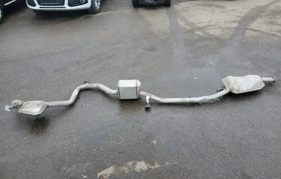 Chrysler Pacifica Muffler/silencer C16468 FAUR10832H