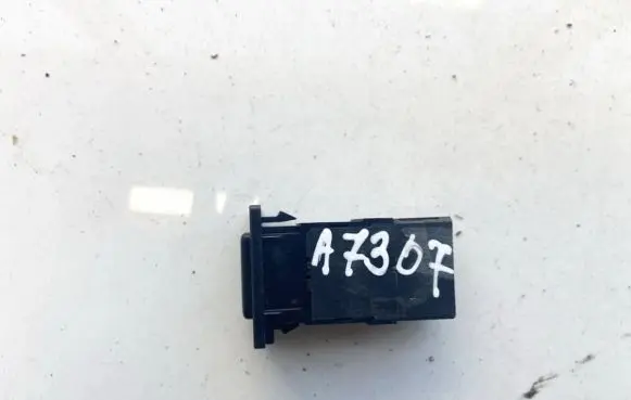 Opel Frontera A Windscreen/window heater switch 45310