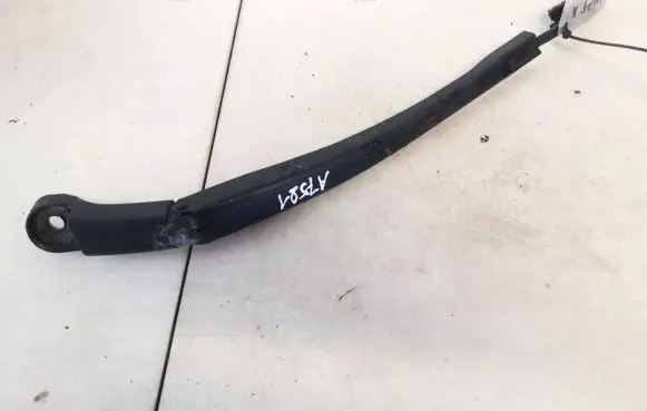 Honda Civic Front wiper blade arm